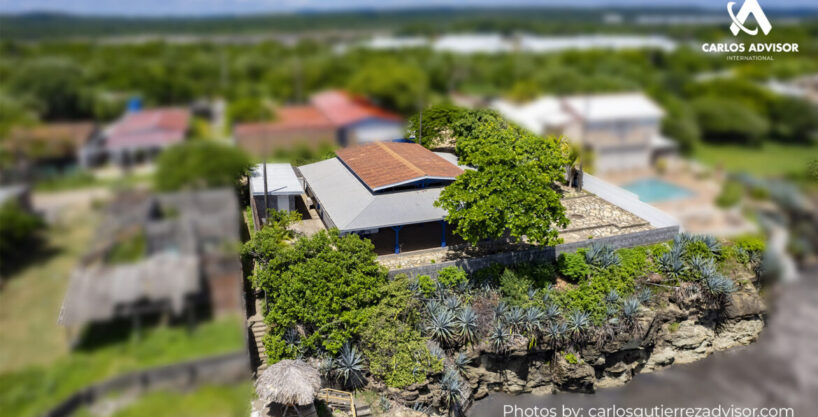 OUT OF THE MARKET – 22522- FULLY FURNISHED BEACH-FRONT HOUSE FOR SALE, PLAYA MIRAMAR LEON