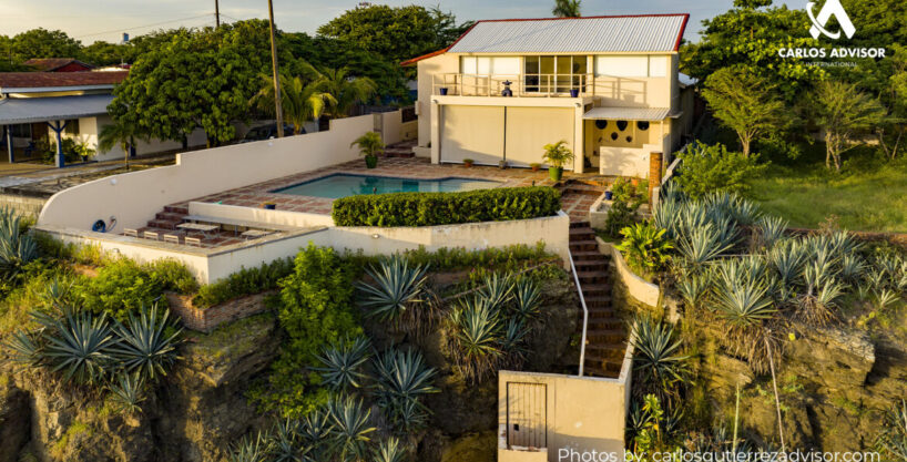 22521 – BEACHFRONT House FOR SALE in Leon Nicaragua