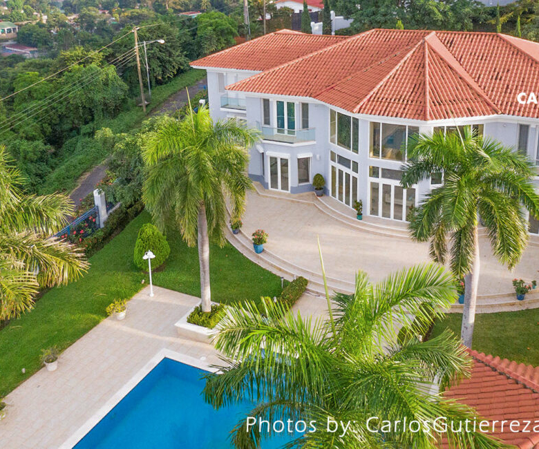 JP 188 – FAMILY House FOR SALE in Managua Nicaragua