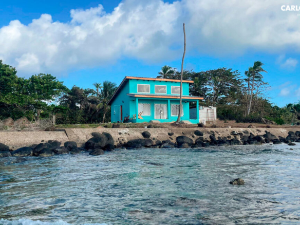22586 – BEACH FRONT HOUSE FOR SALE IN BIG CORN ISLAND
