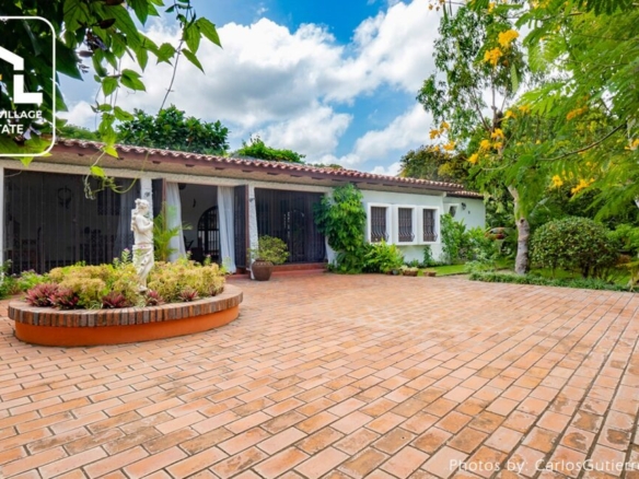 AKM005 – QUINTA House FOR SALE in Leon Nicaragua