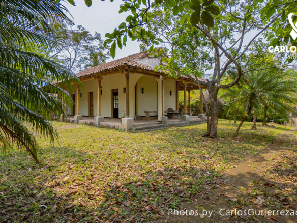 22460 – COUNTRY House FOR SALE in Granada Nicaragua