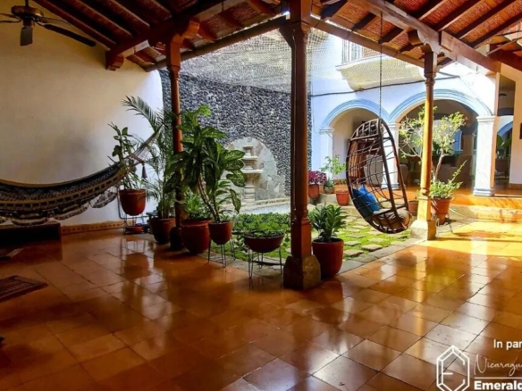 5027 – COLONIAL House FOR SALE in Granada Nicaragua
