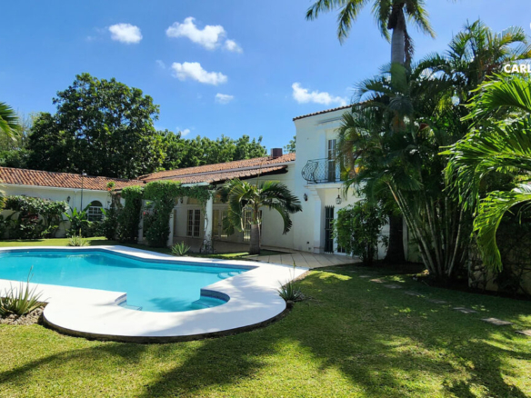 JP 309 – FAMILY House FOR SALE in Managua Nicaragua