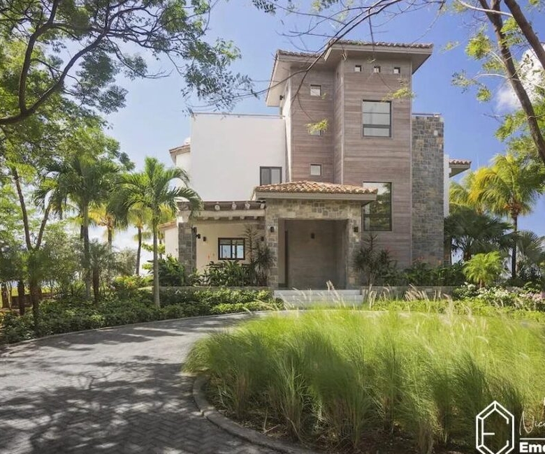 5028 – BEACHFRONT House FOR SALE in Rivas Nicaragua