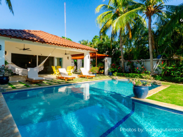 CG 133 – HOUSE For SALE in Pochomil Nicaragua – FULLY FURNISHED