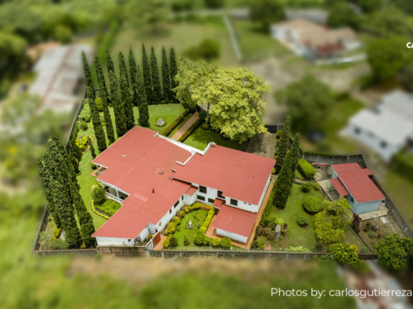 UNDER CONTRACT – CG -147 – FAMILY House FOR SALE in Managua Nicaragua