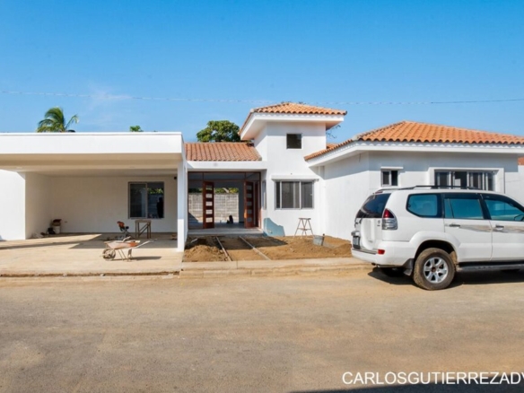 SI 008 – LOT LAND + BRAND NEW HOUSE for sale in Managua Nicaragua