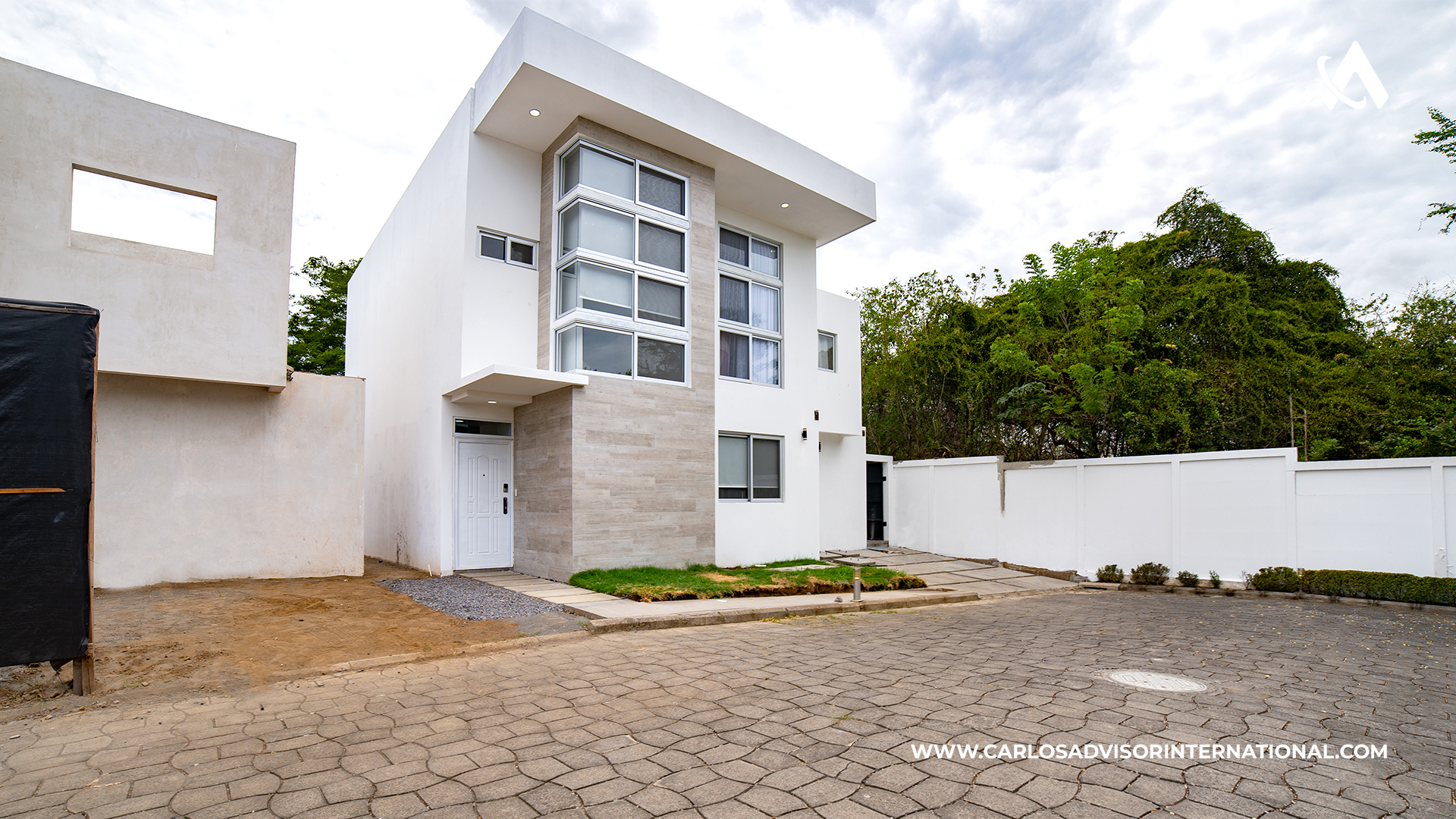 CG- 201 – Modern House For Rent in Santo Domingo, Managua, Private Condominium – Casa D’ Roma
