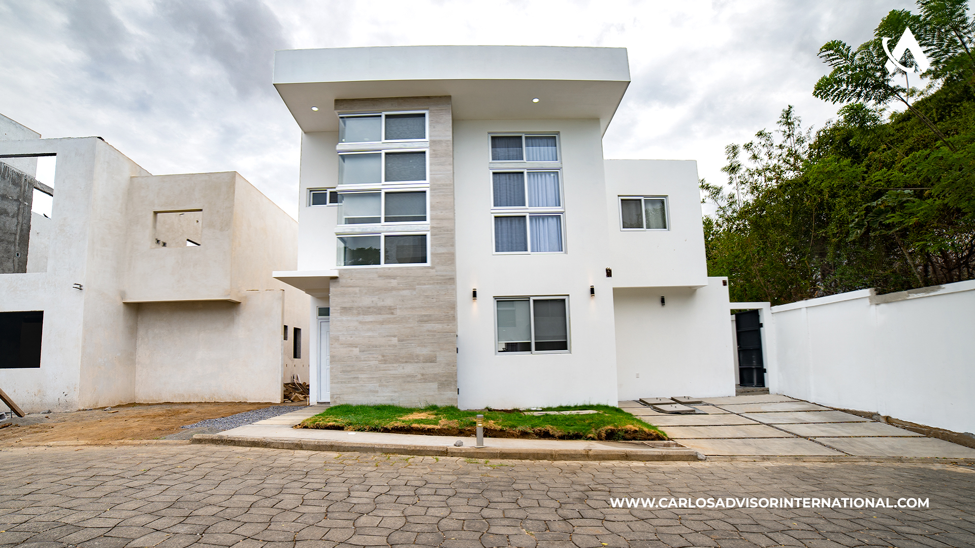 CG- 201 – Modern House For Rent in Santo Domingo, Managua, Private Condominium – Casa D’ Roma