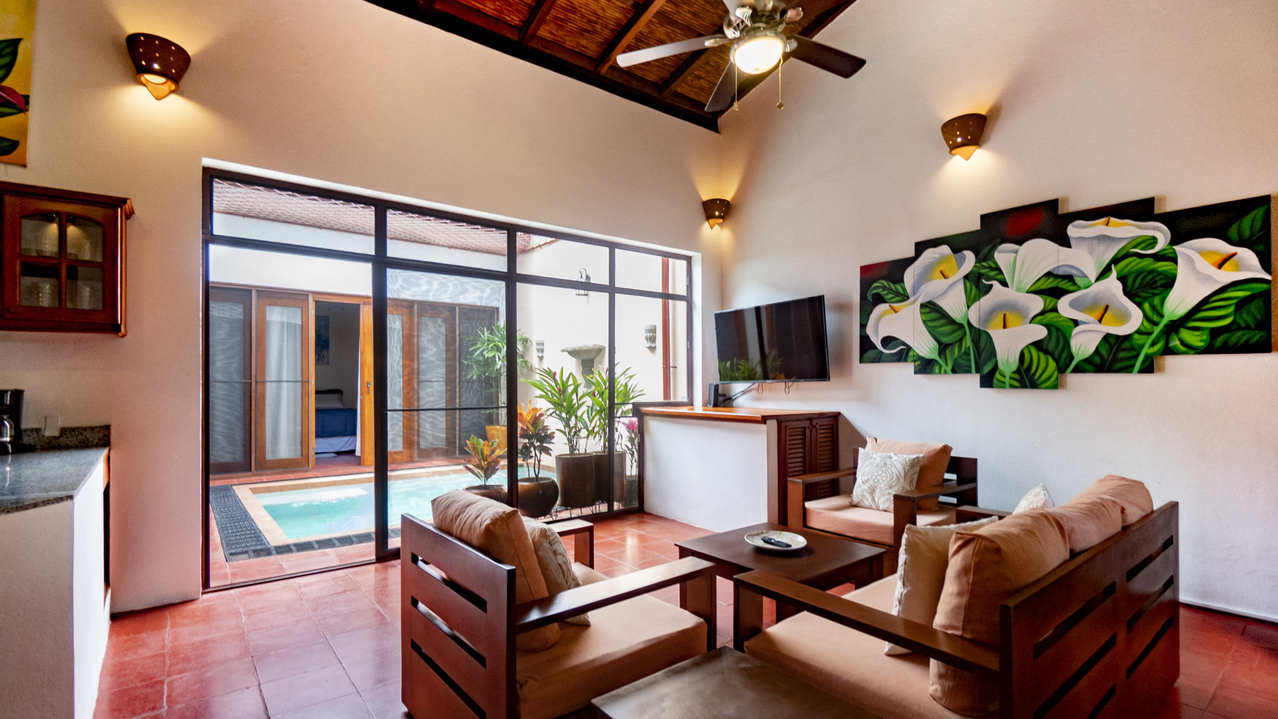 CMP09879 2001 – Casa Arroyo: Your ideal accommodation in Granada, Nicaragua