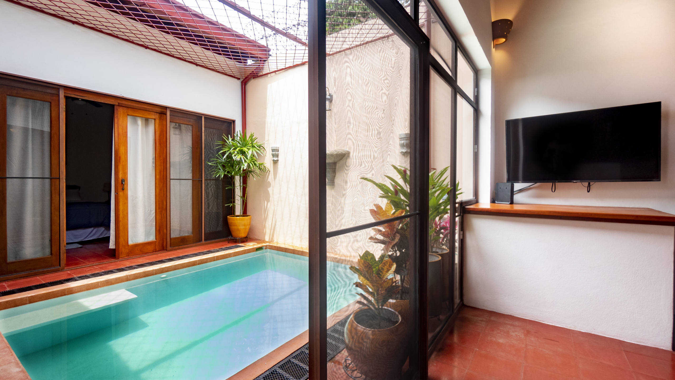CMP09908 2001 – Casa Arroyo: Your ideal accommodation in Granada, Nicaragua