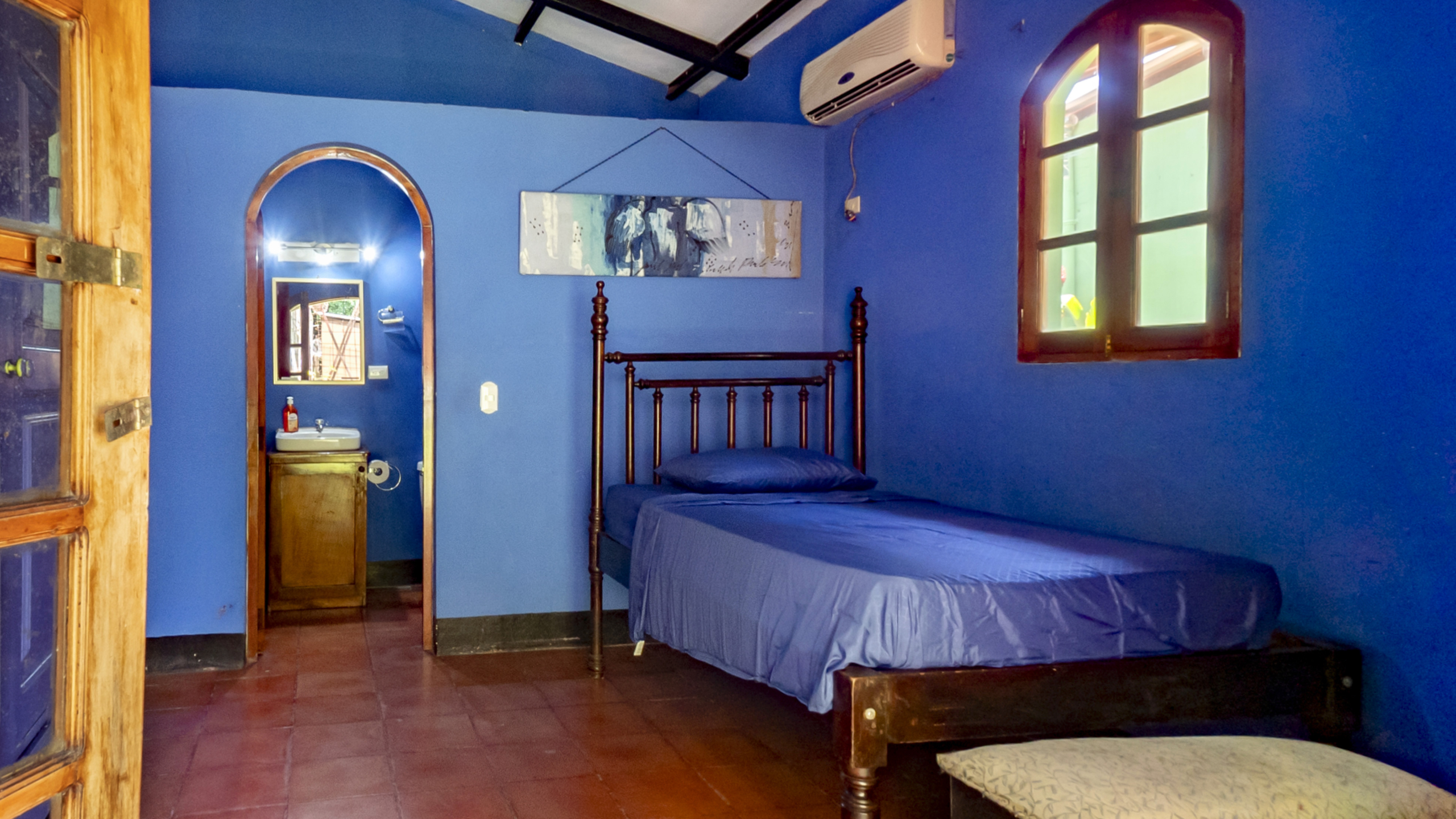 22542 – Vacation Home For Rent with Pool in Granada, Nicaragua – Casa OHM