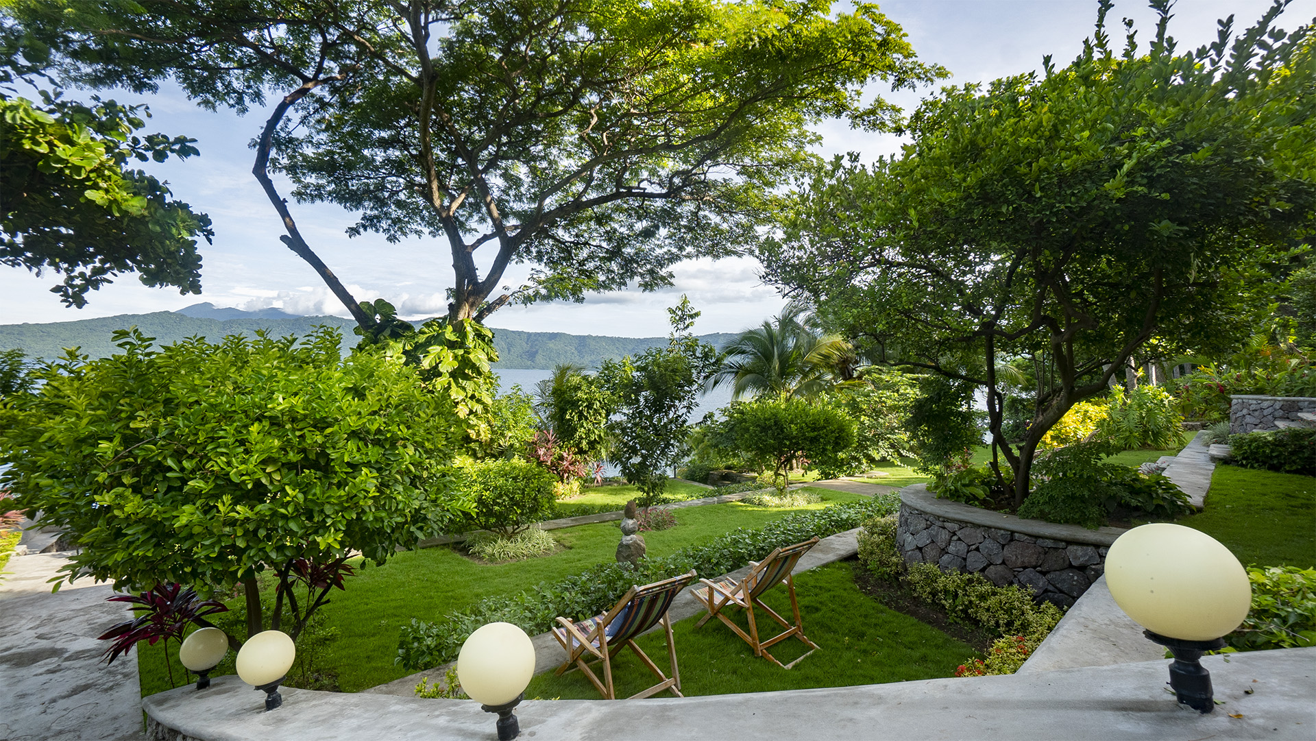 22493 – Paradise House For Rent in Laguna de Apoyo – Casa Mil Amores