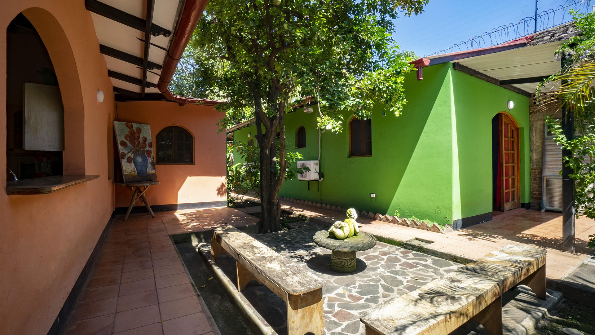 22542 – Vacation Home For Rent with Pool in Granada, Nicaragua – Casa OHM