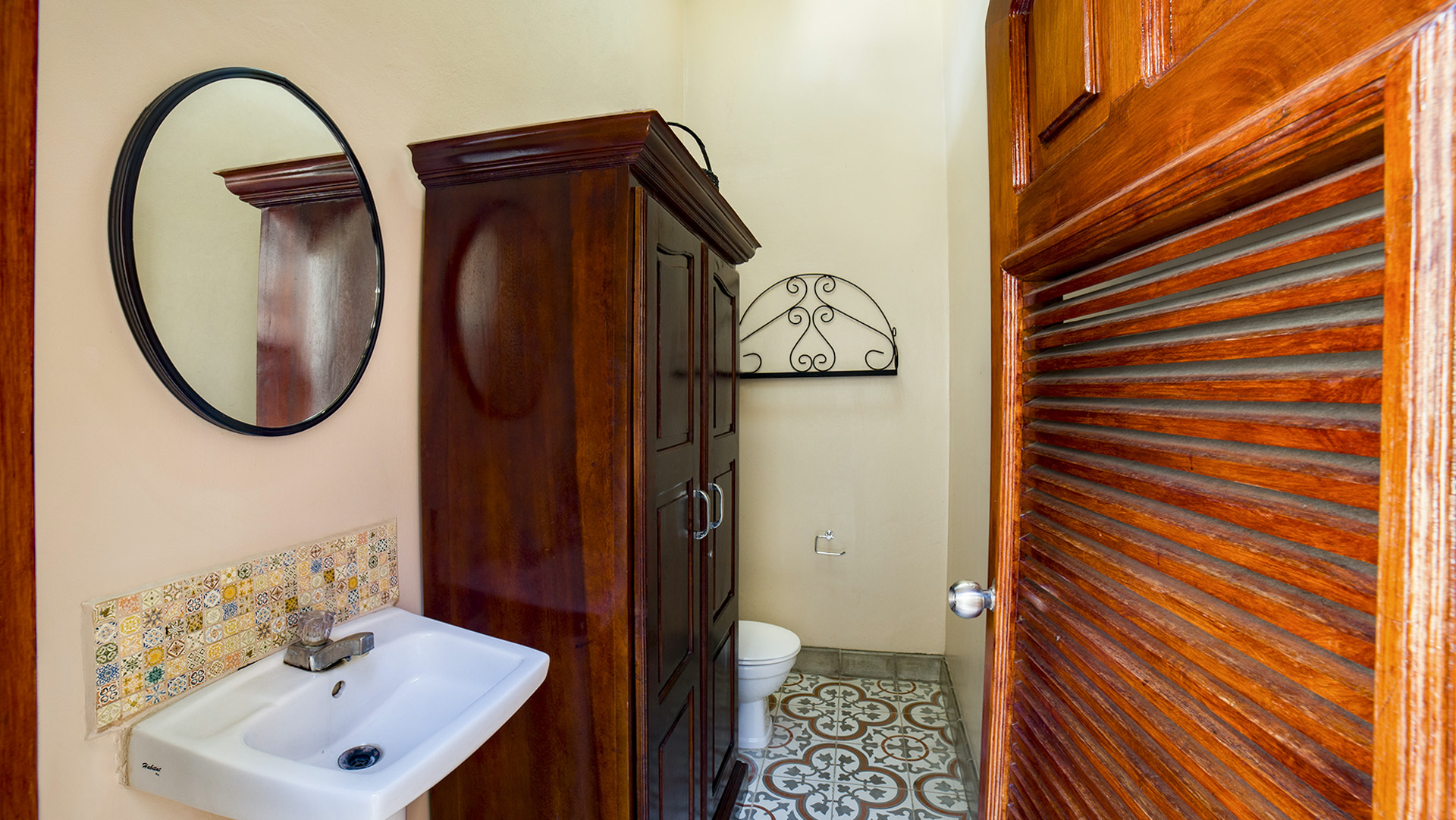 22422 – Vacation Home for Rent in Granada, Nicaragua – Private Pool, 2 Bedrooms – Casa Delus