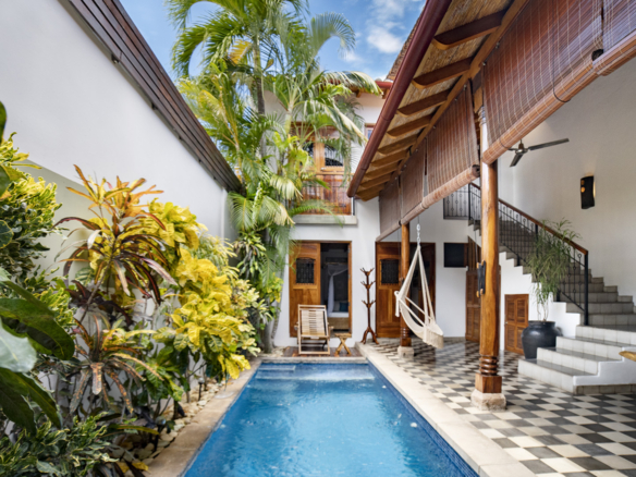 22349 – Colonial House For Rent in Granada, Nicaragua with Pool – Casa Castilla