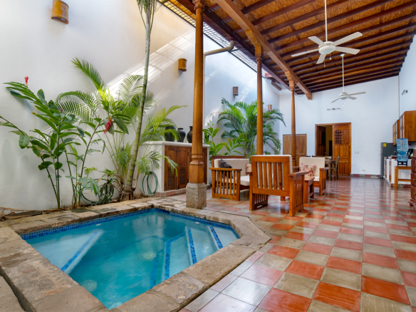 22485 – Colonial House For Rent in Granada, Comfortable and Equipped Lodging – Casa Fabi