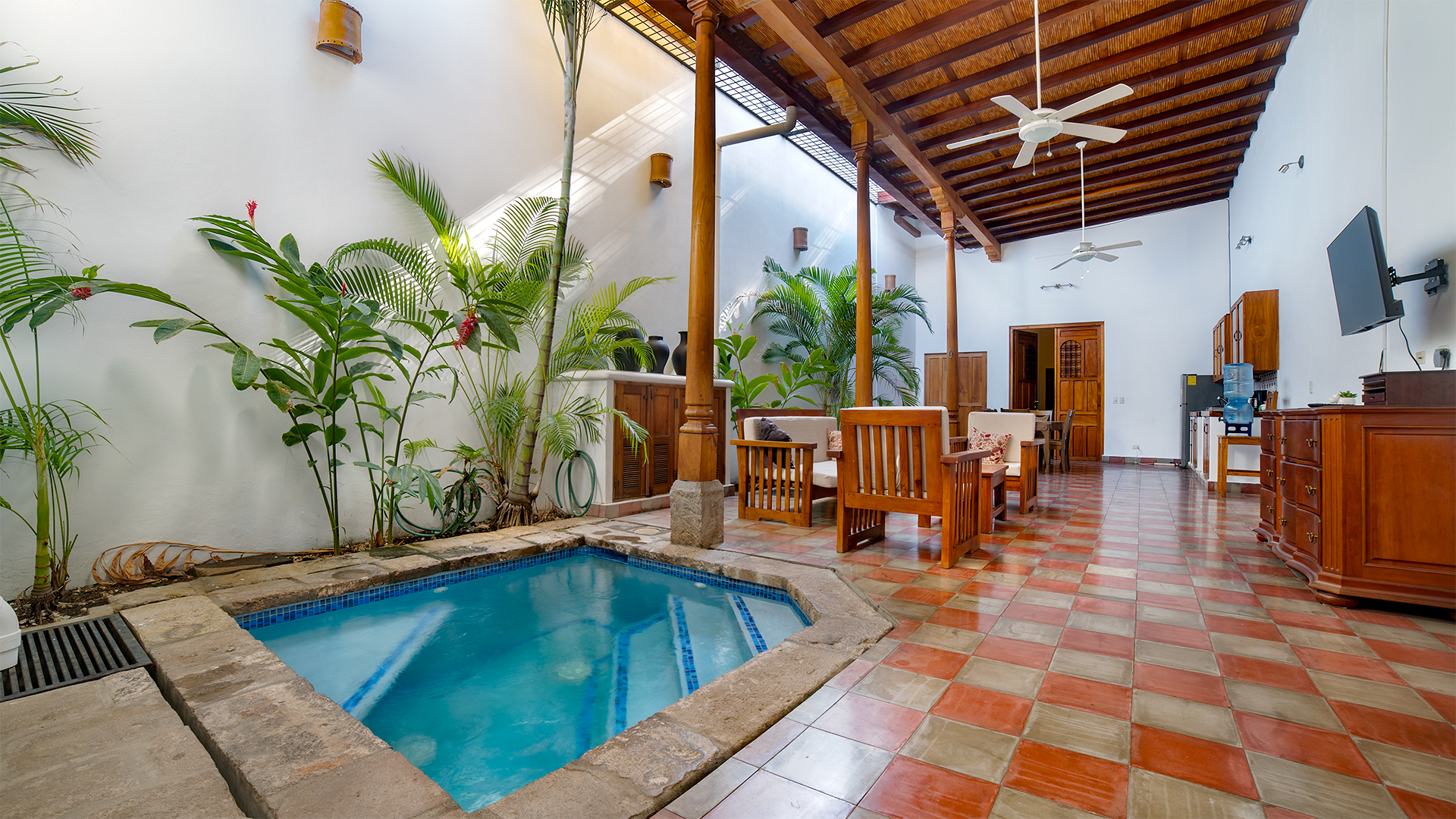 22485 – Colonial House For Rent in Granada, Comfortable and Equipped Lodging – Casa Fabi