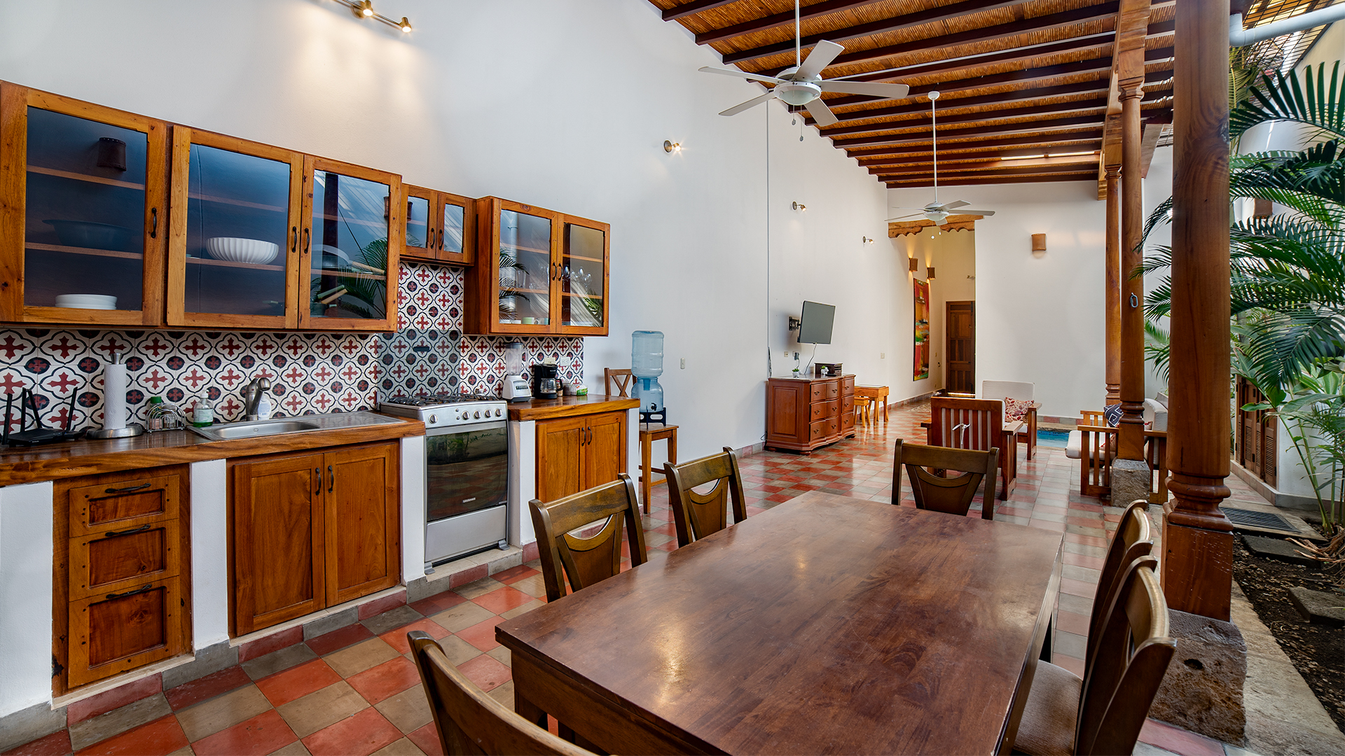 22485 – Colonial House For Rent in Granada, Comfortable and Equipped Lodging – Casa Fabi