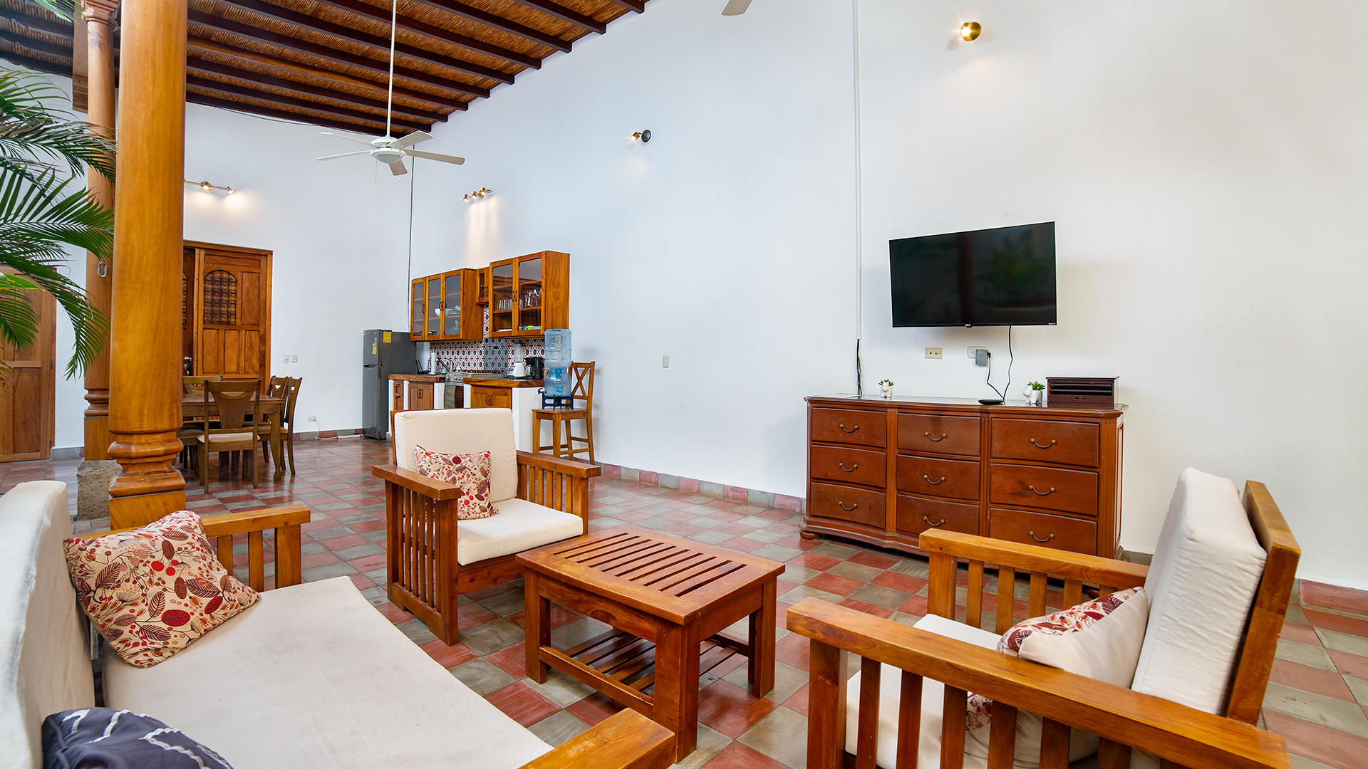 22485 – Colonial House For Rent in Granada, Comfortable and Equipped Lodging – Casa Fabi