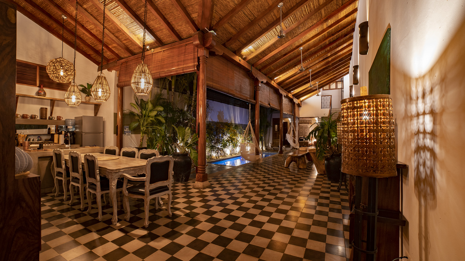 22349 – Colonial House For Rent in Granada, Nicaragua with Pool – Casa Castilla