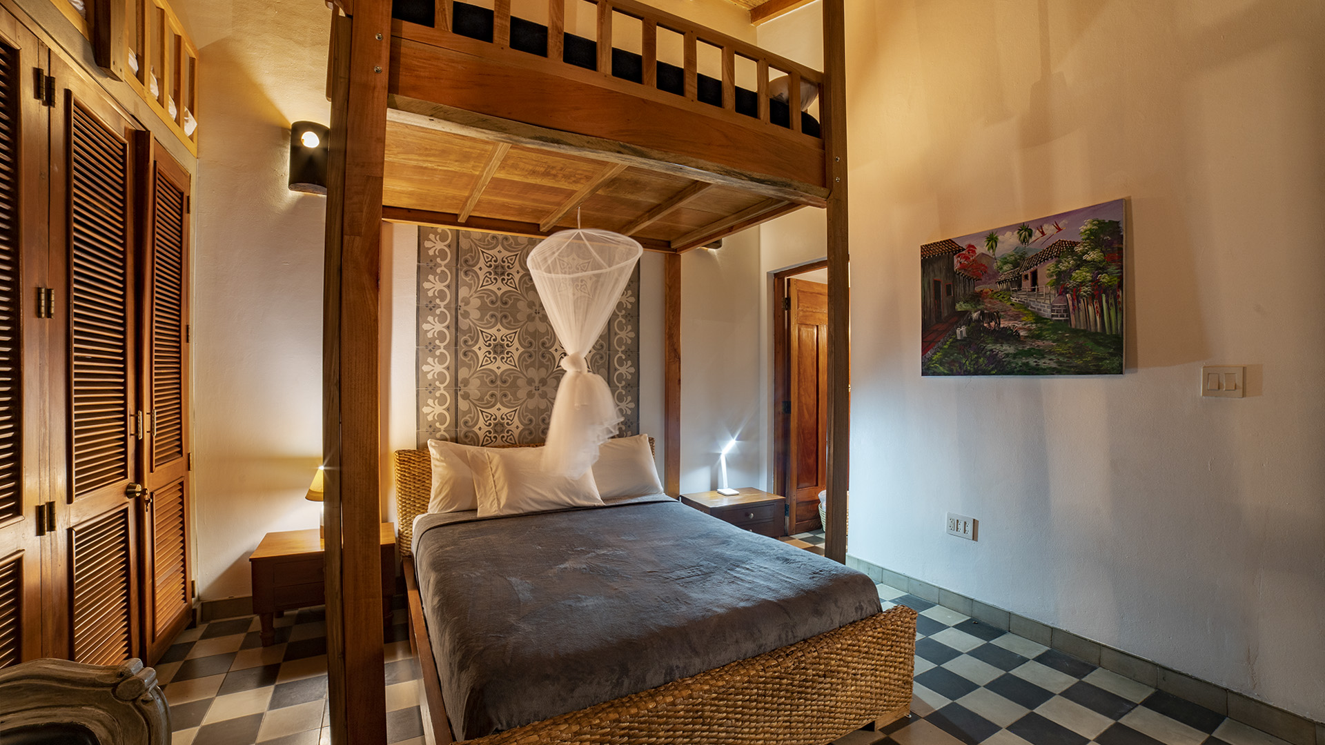 22349 – Colonial House For Rent in Granada, Nicaragua with Pool – Casa Castilla