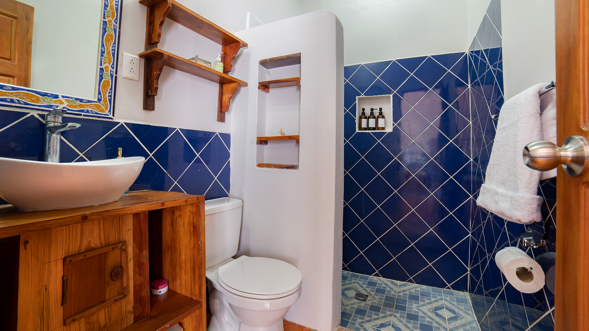 22655 – Rent Casa Kuxtal: Your Oceanfront Oasis in La Boquita, Carazo