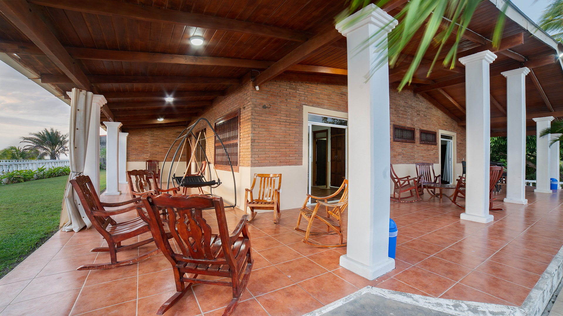 22648 – Beachfront House for Rent in Casares Beach with Private Pool – Casa Vista Mar