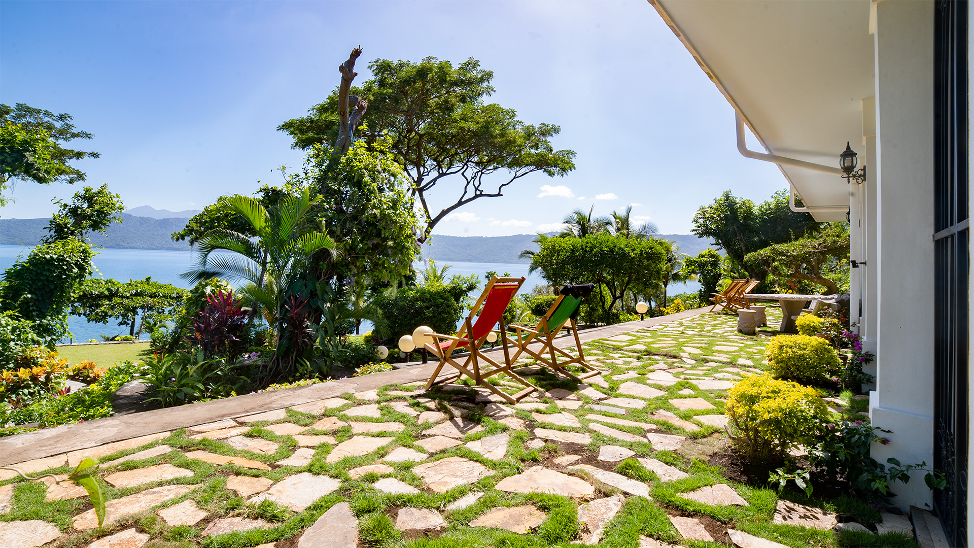 22493 – Paradise House For Rent in Laguna de Apoyo – Casa Mil Amores