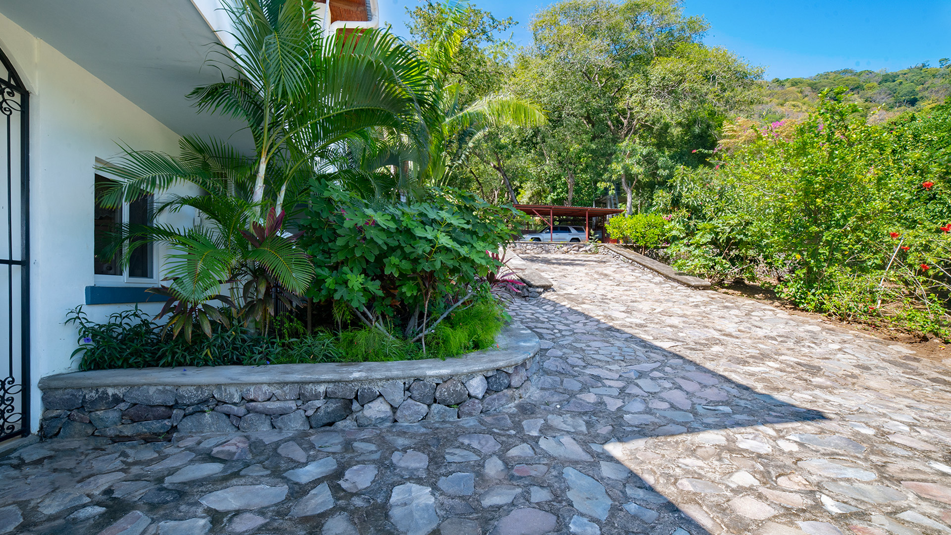 22493 – Paradise House For Rent in Laguna de Apoyo – Casa Mil Amores
