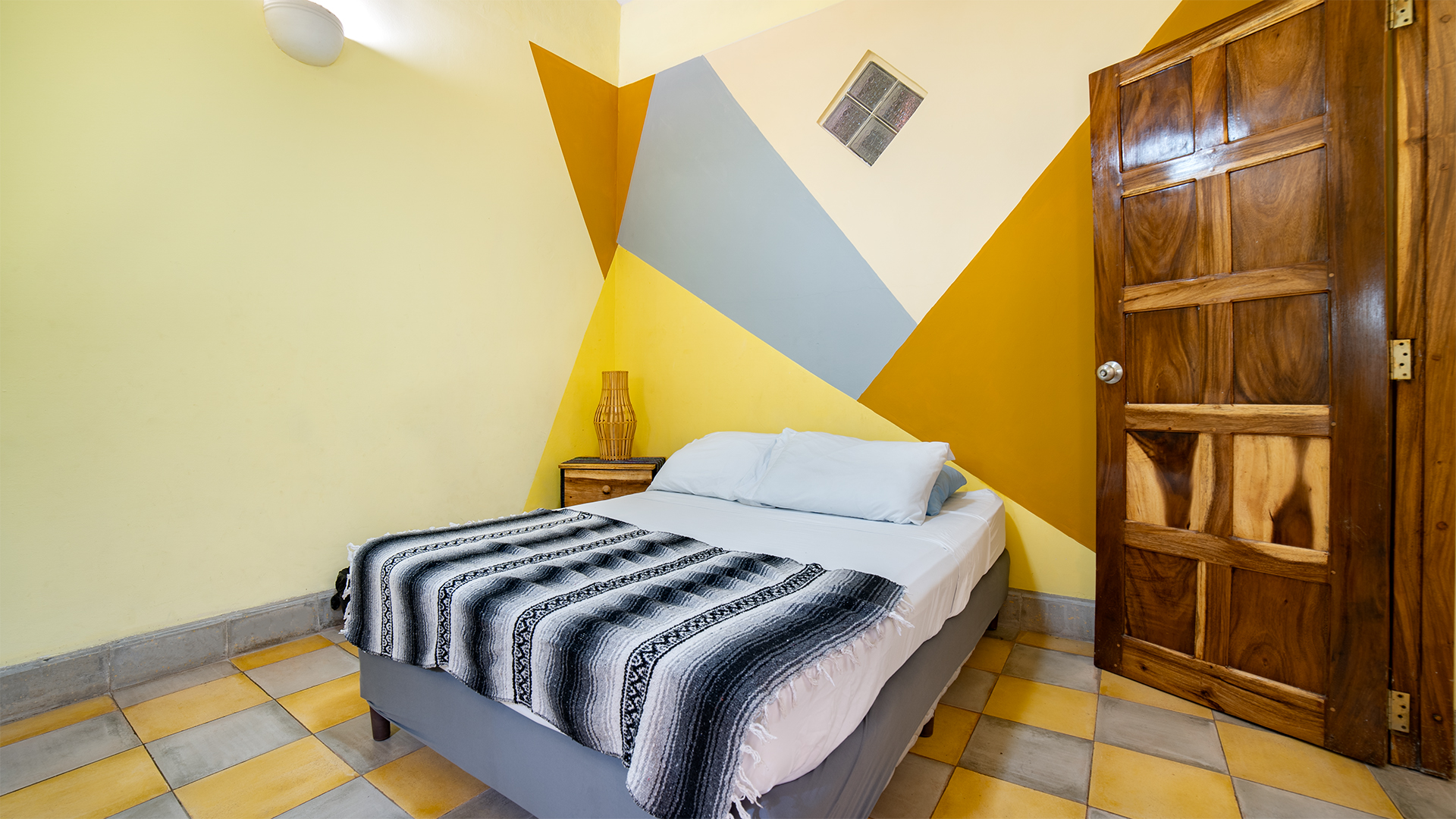 22483 – House For Rent in Granada for families and couples – Casa Rayos de Sol