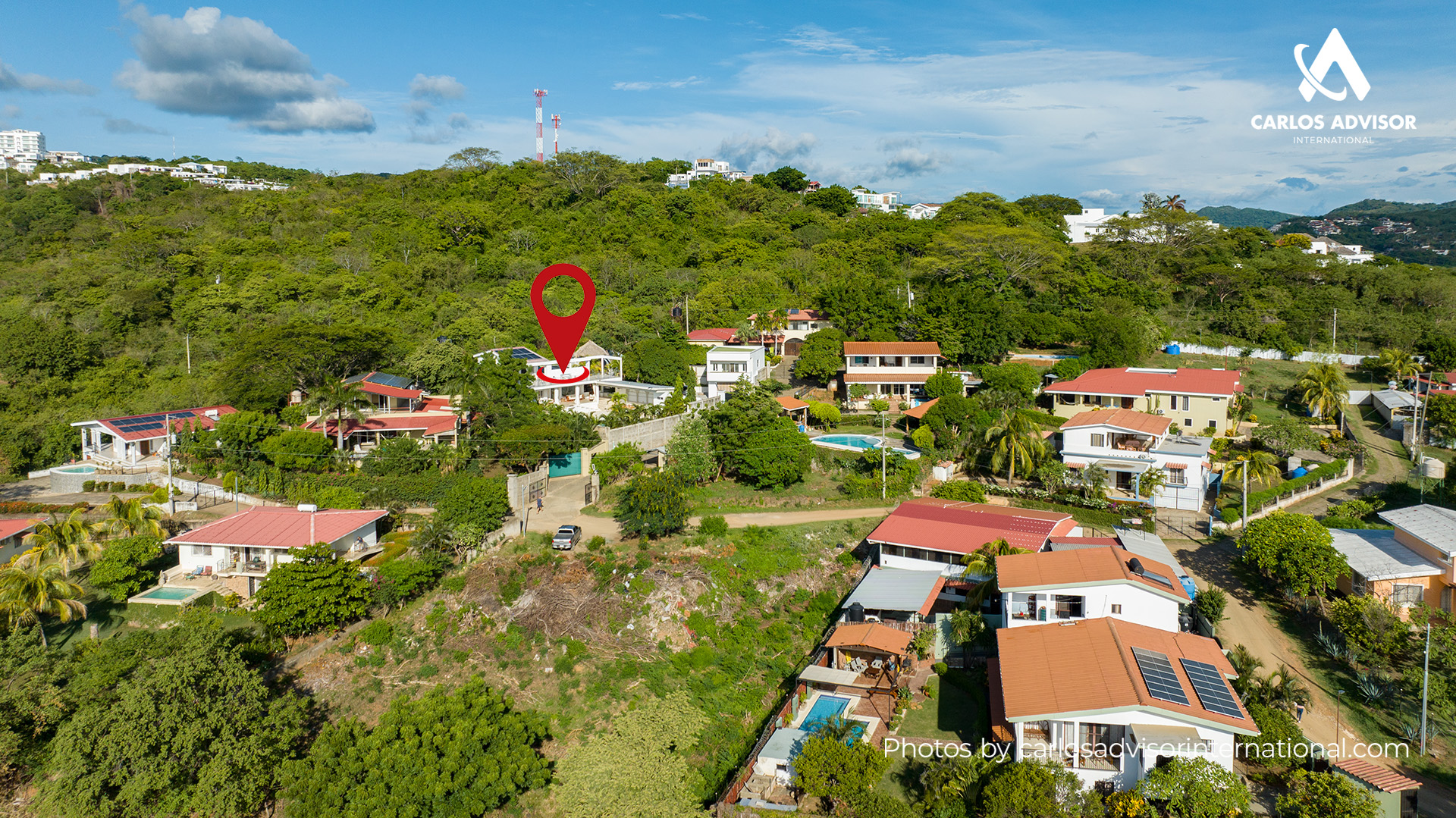 22670 – House with Ocean View, Pool, Cabins, and Independent Apartment
