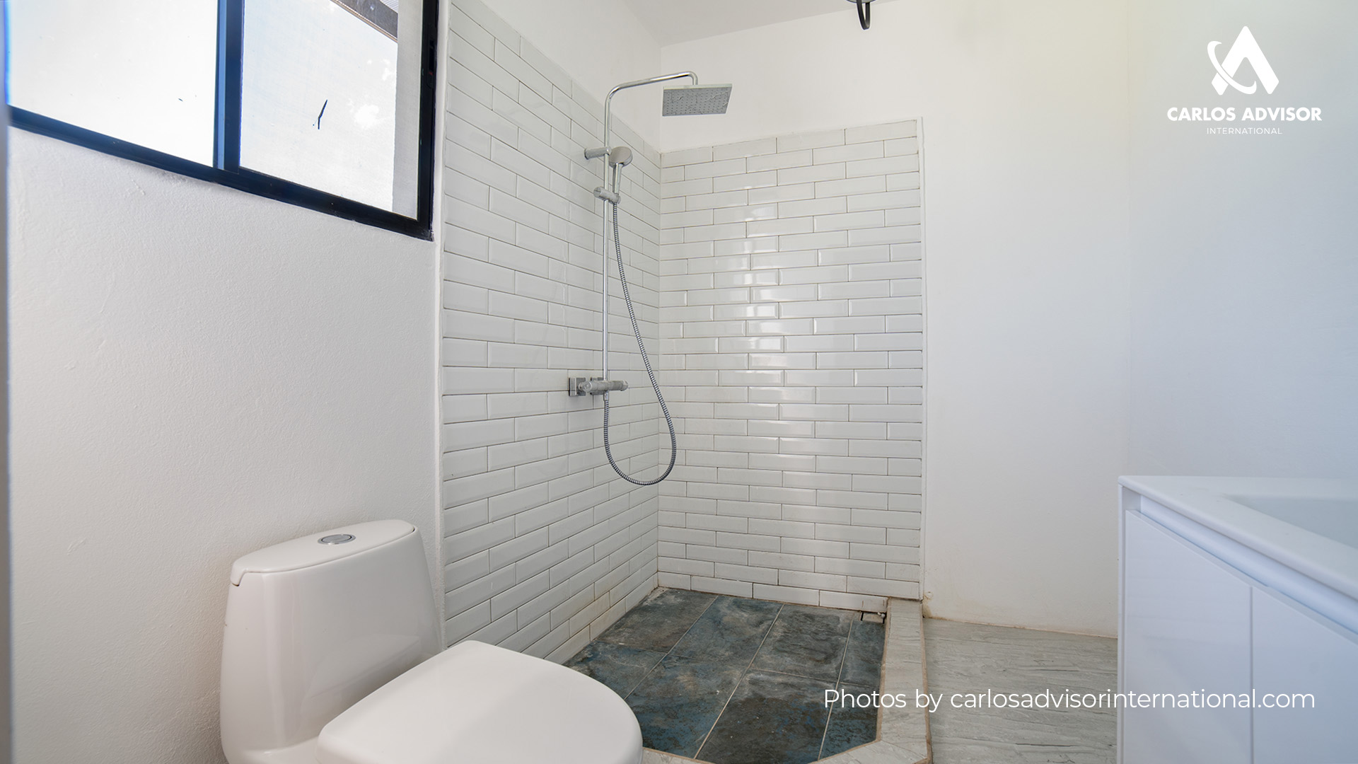 22653 – House For Sale in Reparto San Juan, Granada – Modern, Spacious, and with a Pool
