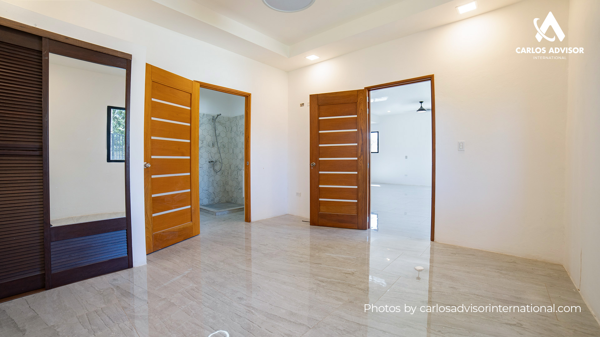22653 – House For Sale in Reparto San Juan, Granada – Modern, Spacious, and with a Pool
