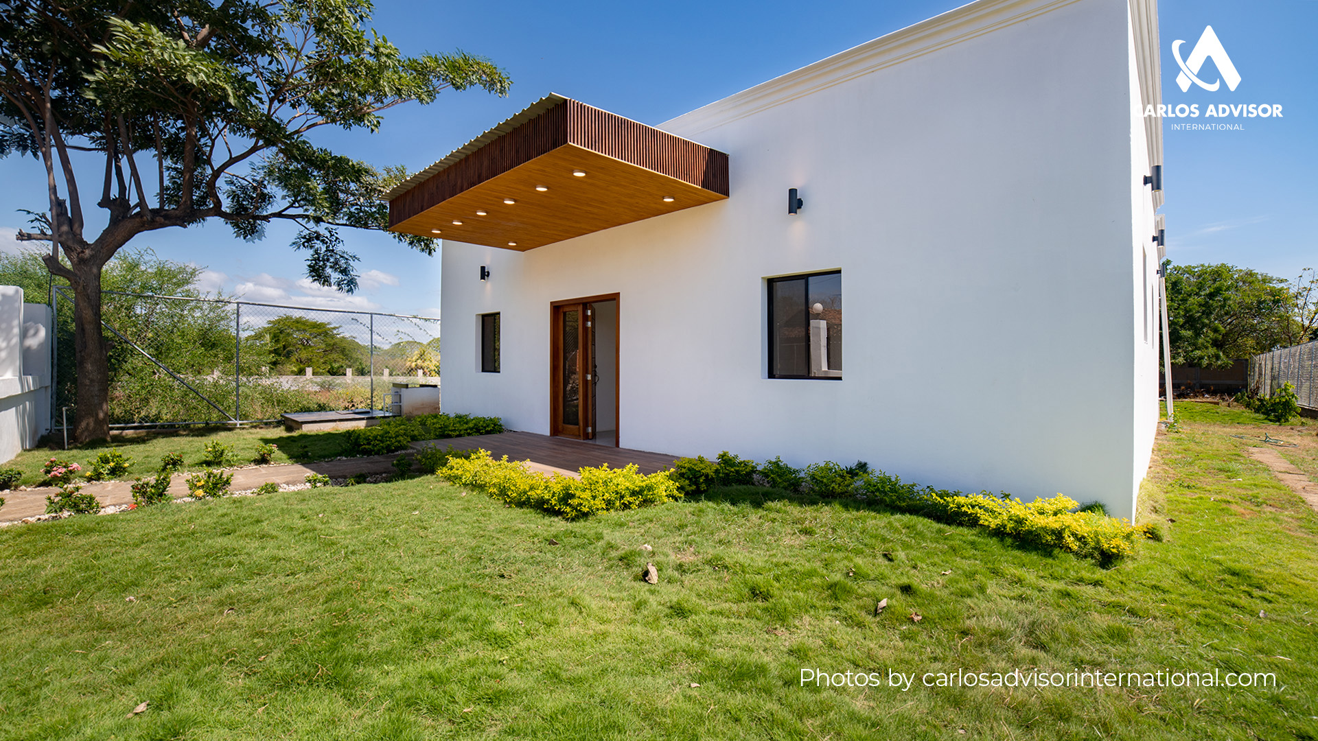 22653 – House For Sale in Reparto San Juan, Granada – Modern, Spacious, and with a Pool