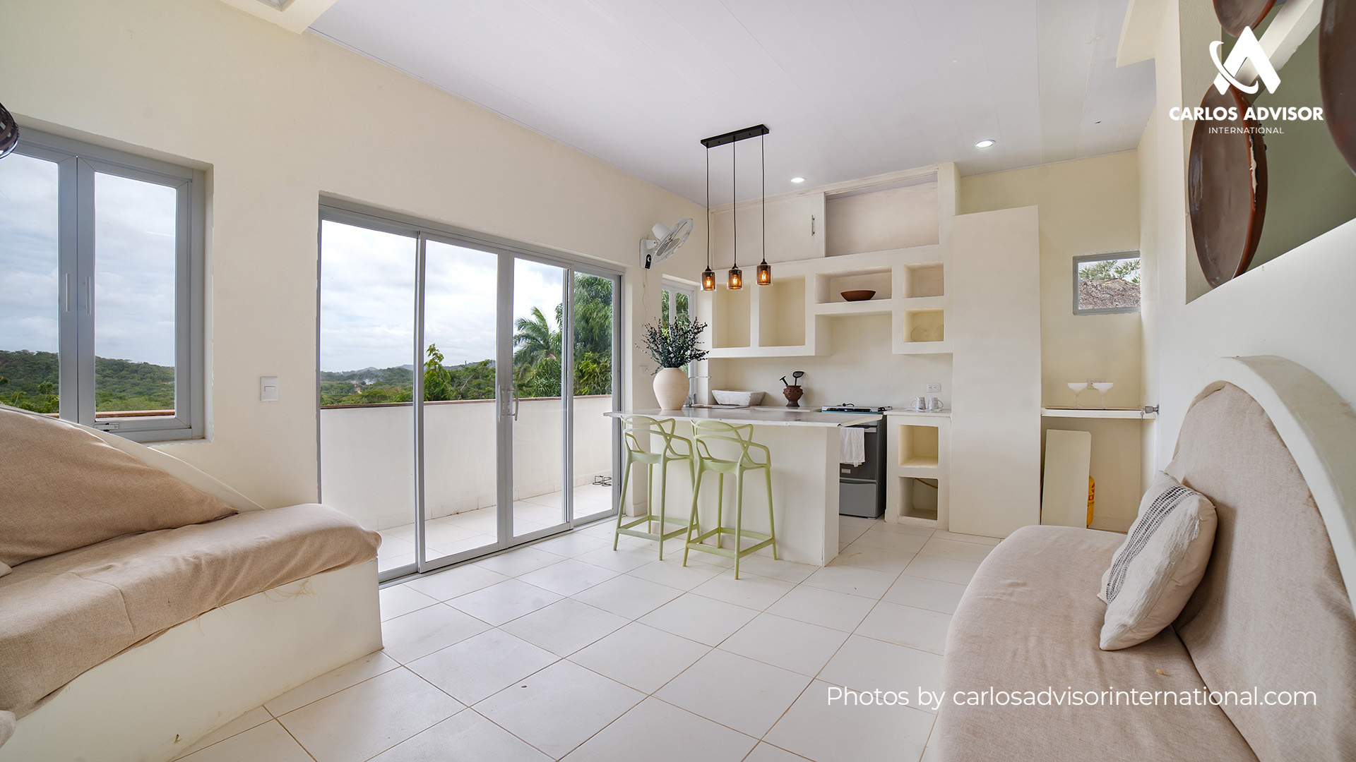22670 – House with Ocean View, Pool, Cabins, and Independent Apartment