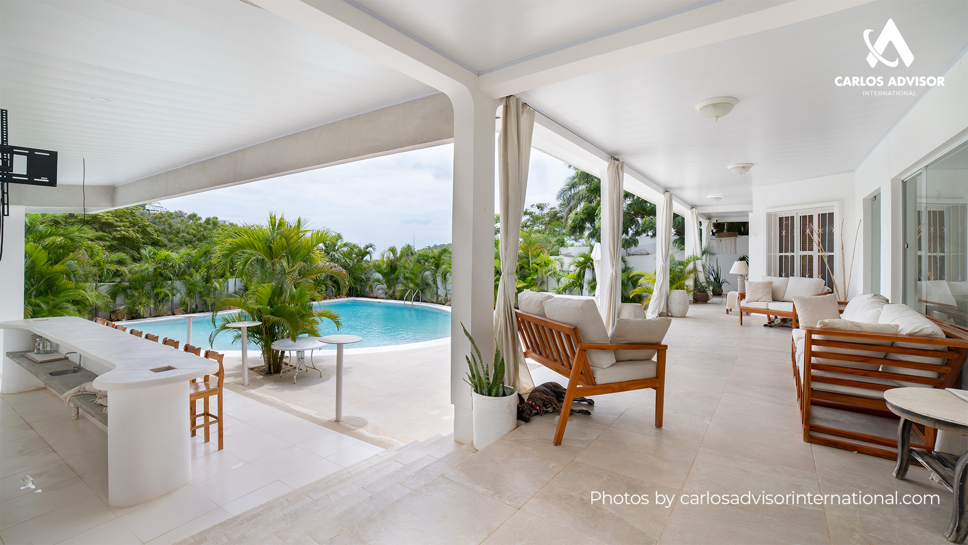 22670 – House with Ocean View, Pool, Cabins, and Independent Apartment