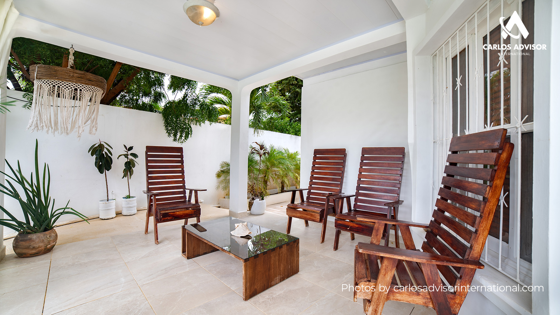 22670 – House with Ocean View, Pool, Cabins, and Independent Apartment
