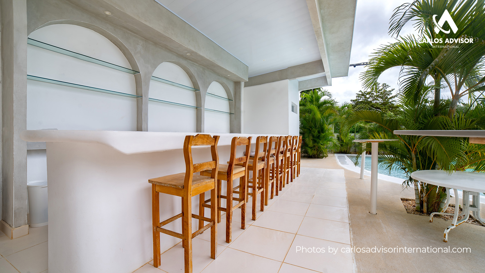 22670 – House with Ocean View, Pool, Cabins, and Independent Apartment