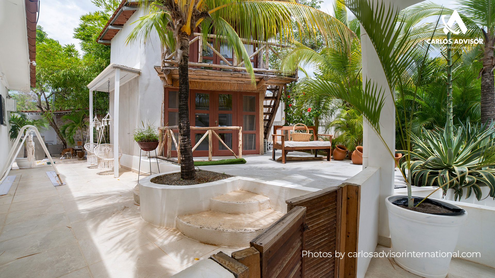 22670 – House with Ocean View, Pool, Cabins, and Independent Apartment