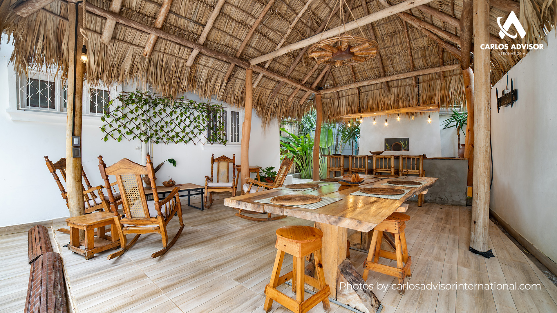 22670 – House with Ocean View, Pool, Cabins, and Independent Apartment