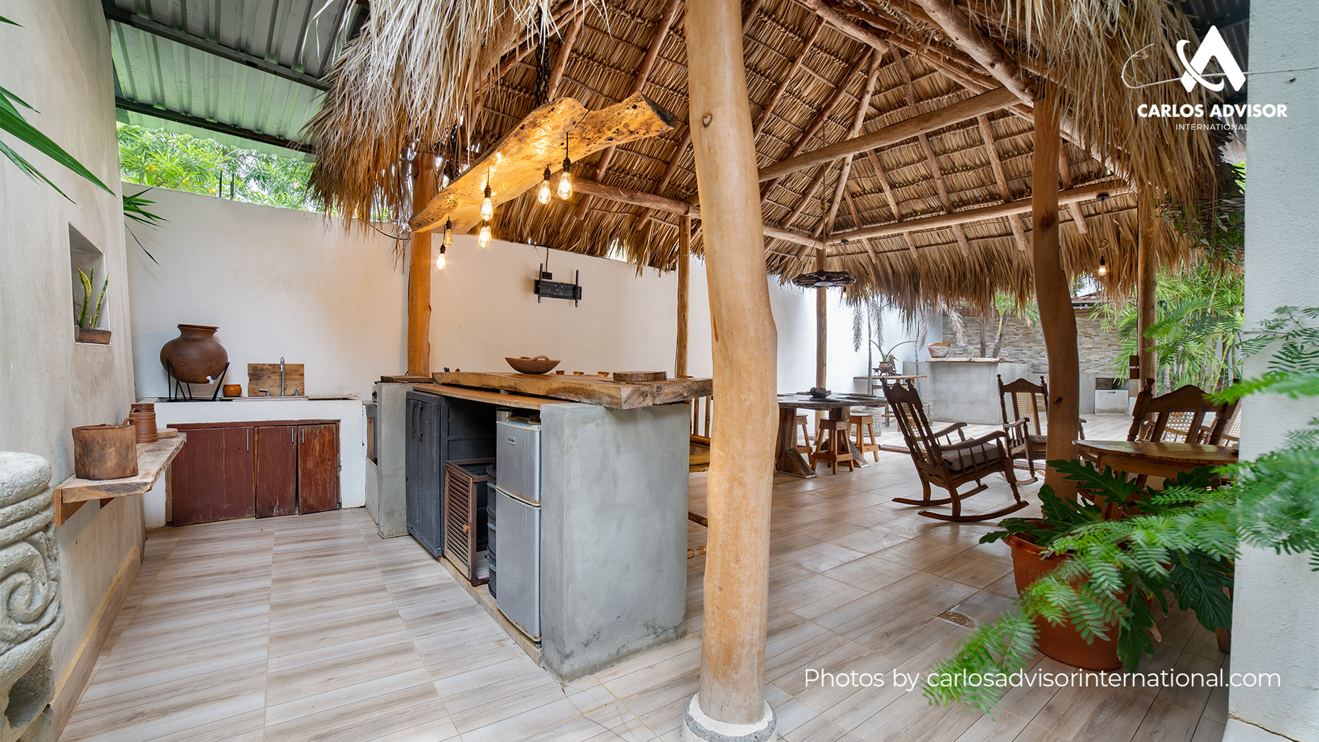 22670 – House with Ocean View, Pool, Cabins, and Independent Apartment