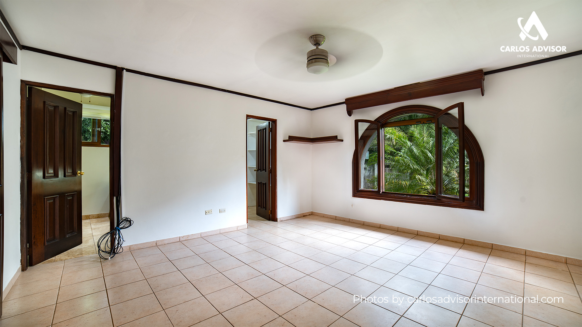 CG-181 – House For Sale on Carretera Sur, Managua, with Pool, Garden, and Spacious Areas