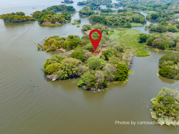 22494 – Private Island for Sale in the Isletas of Granada, Nicaragua | 5 Manzanas with a View of Mombacho Volcano
