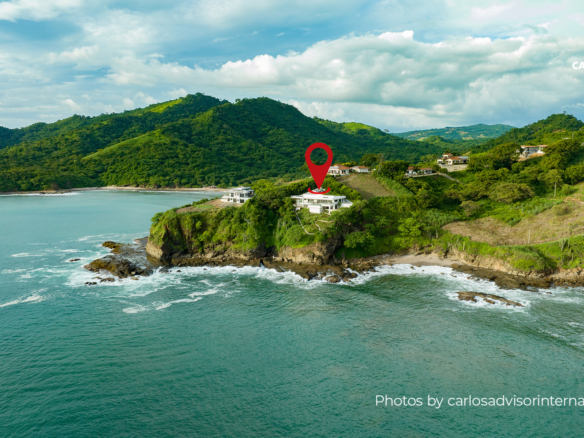 22646 – Luxury Oceanfront Home in Playa Remanso, San Juan del Sur.