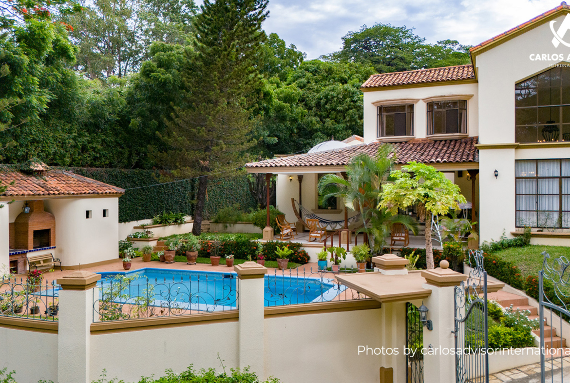 CG-206 – Exclusive Residence in Monte Tabor, Managua, with Private Pool