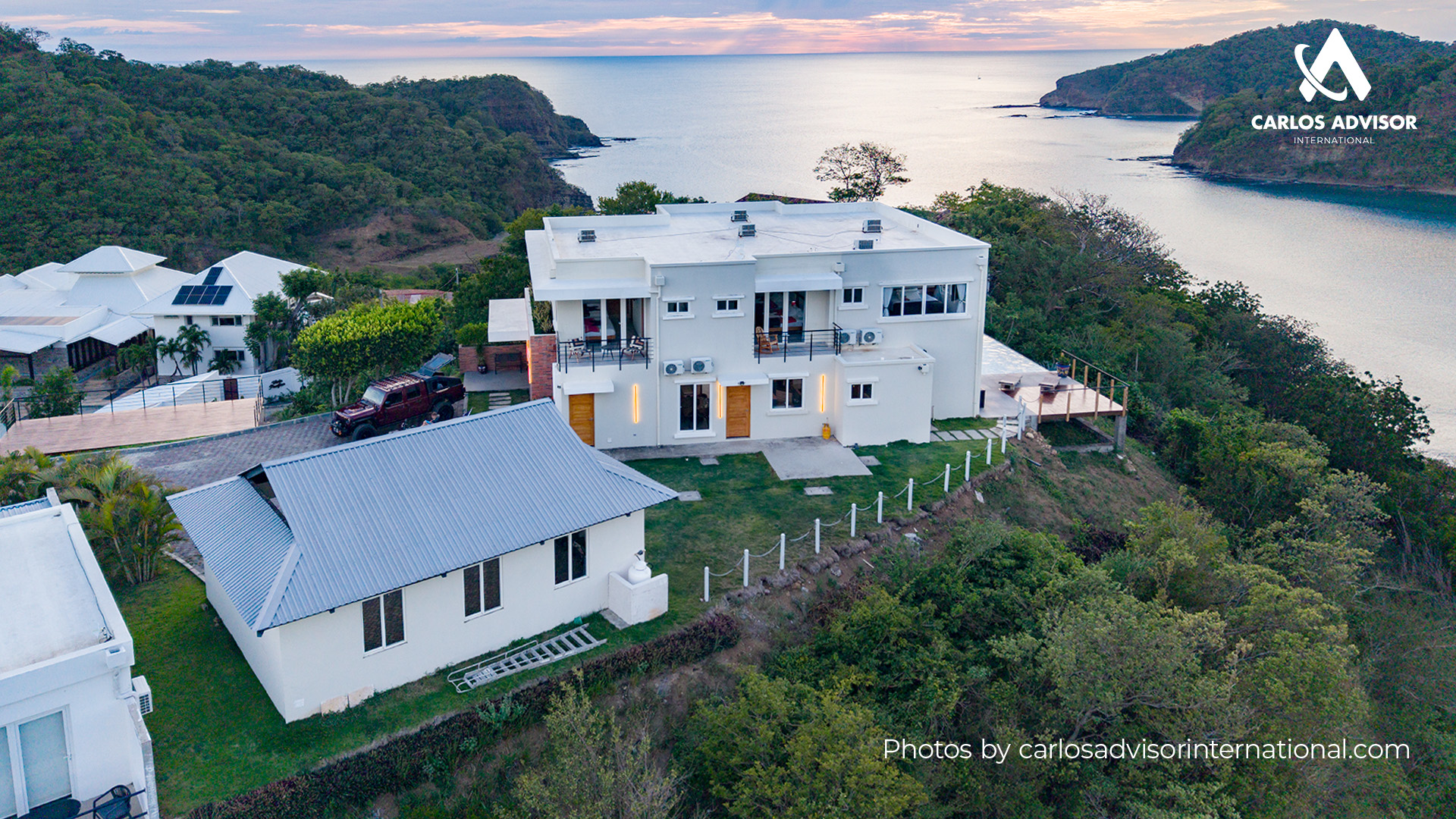  22571 – Luxury Home for Sale in San Juan del Sur with Bay View, Infinity Pool, and Vehicles – Villa Tranquila