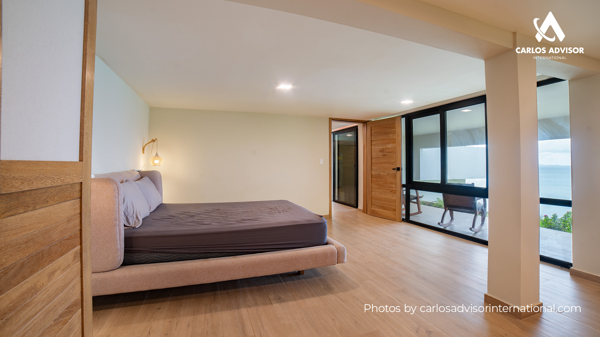 22646 – Luxury Oceanfront Home in Playa Remanso, San Juan del Sur.