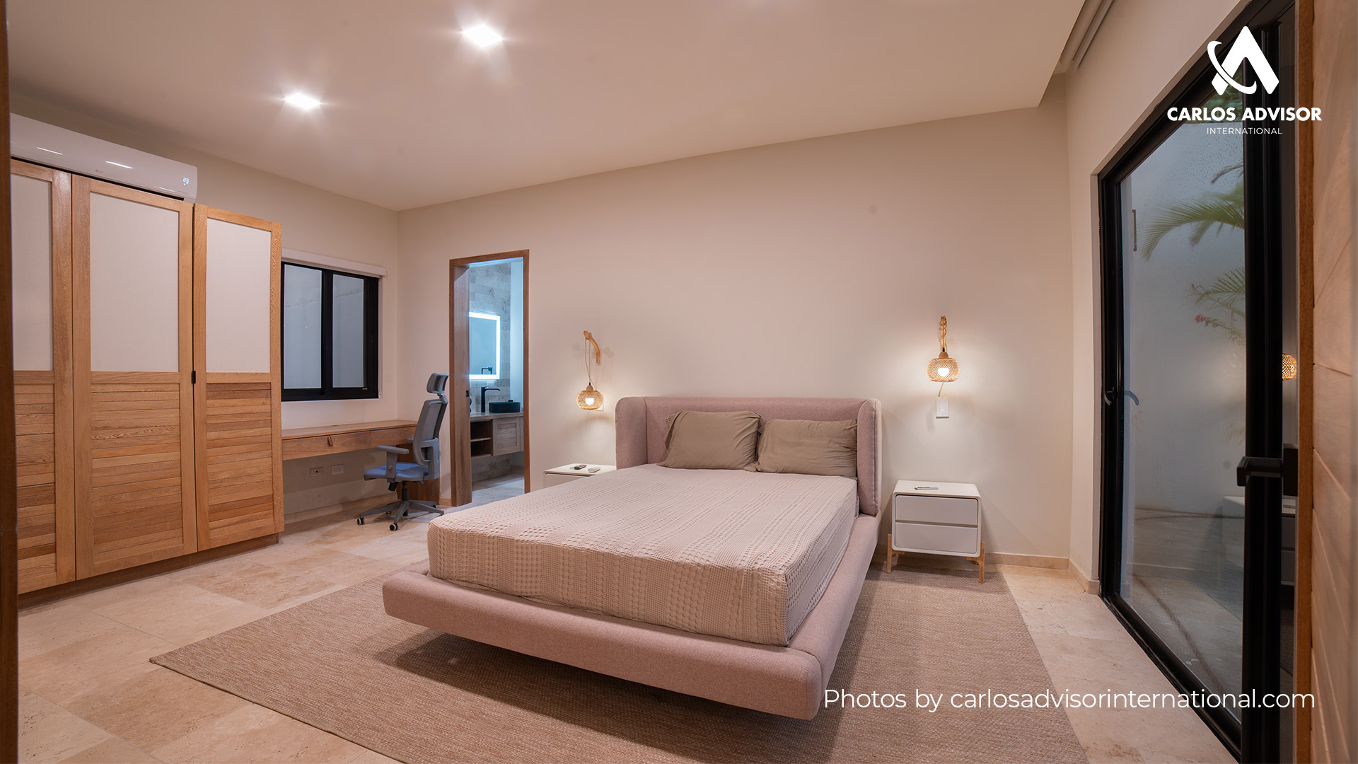 22646 – Luxury Oceanfront Home in Playa Remanso, San Juan del Sur.